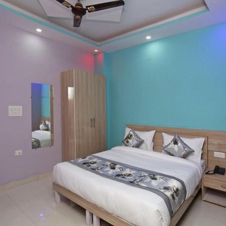 Hotel Airport D'Capitol Yeni Delhi Dış mekan fotoğraf