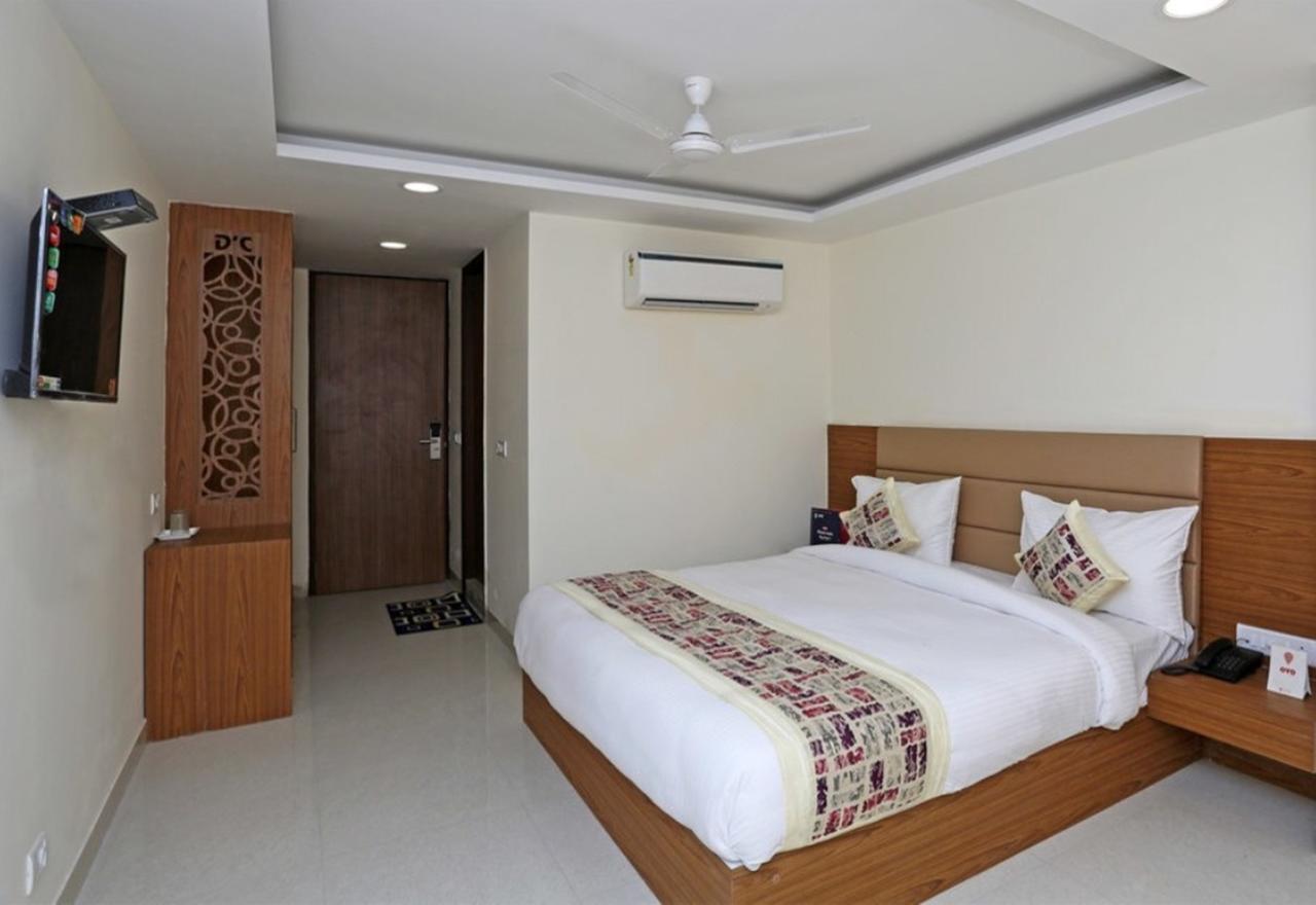 Hotel Airport D'Capitol Yeni Delhi Dış mekan fotoğraf