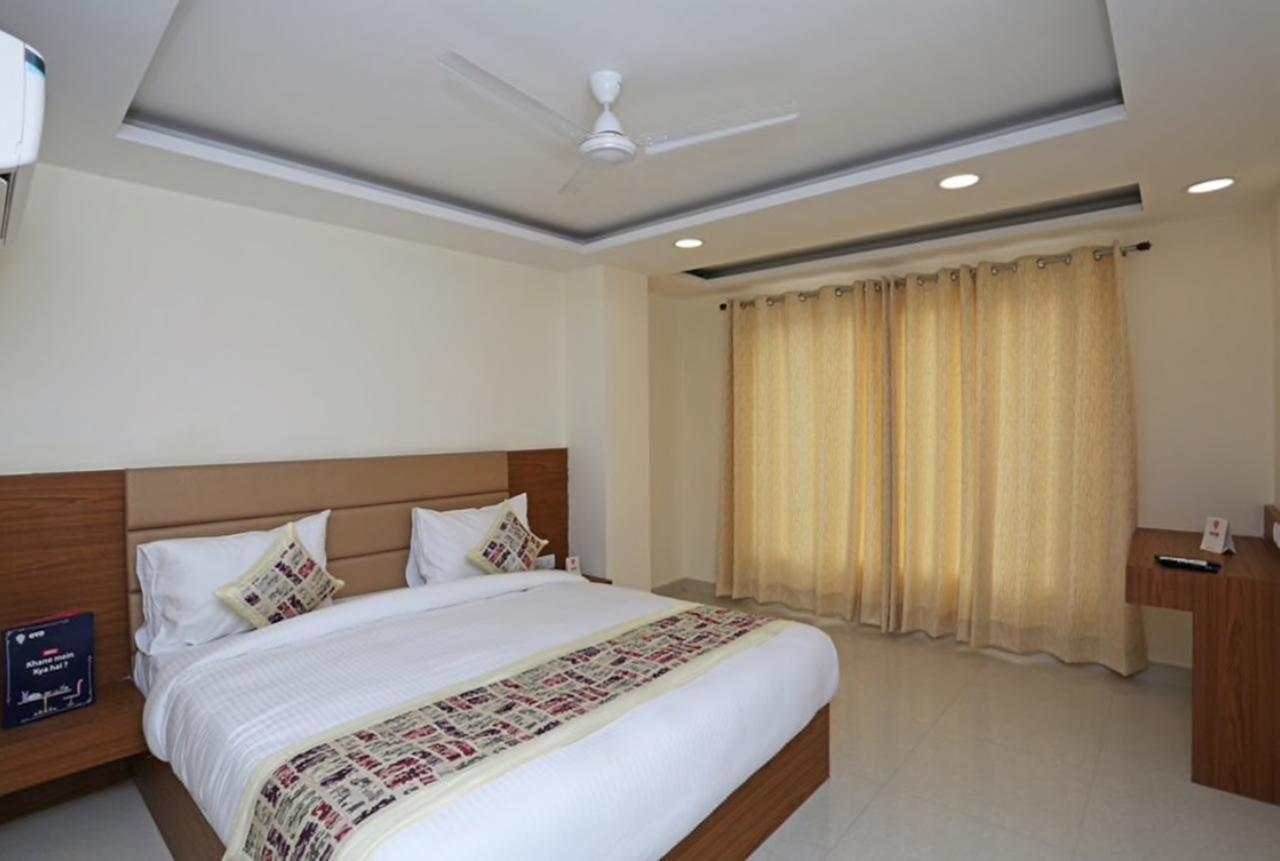Hotel Airport D'Capitol Yeni Delhi Dış mekan fotoğraf