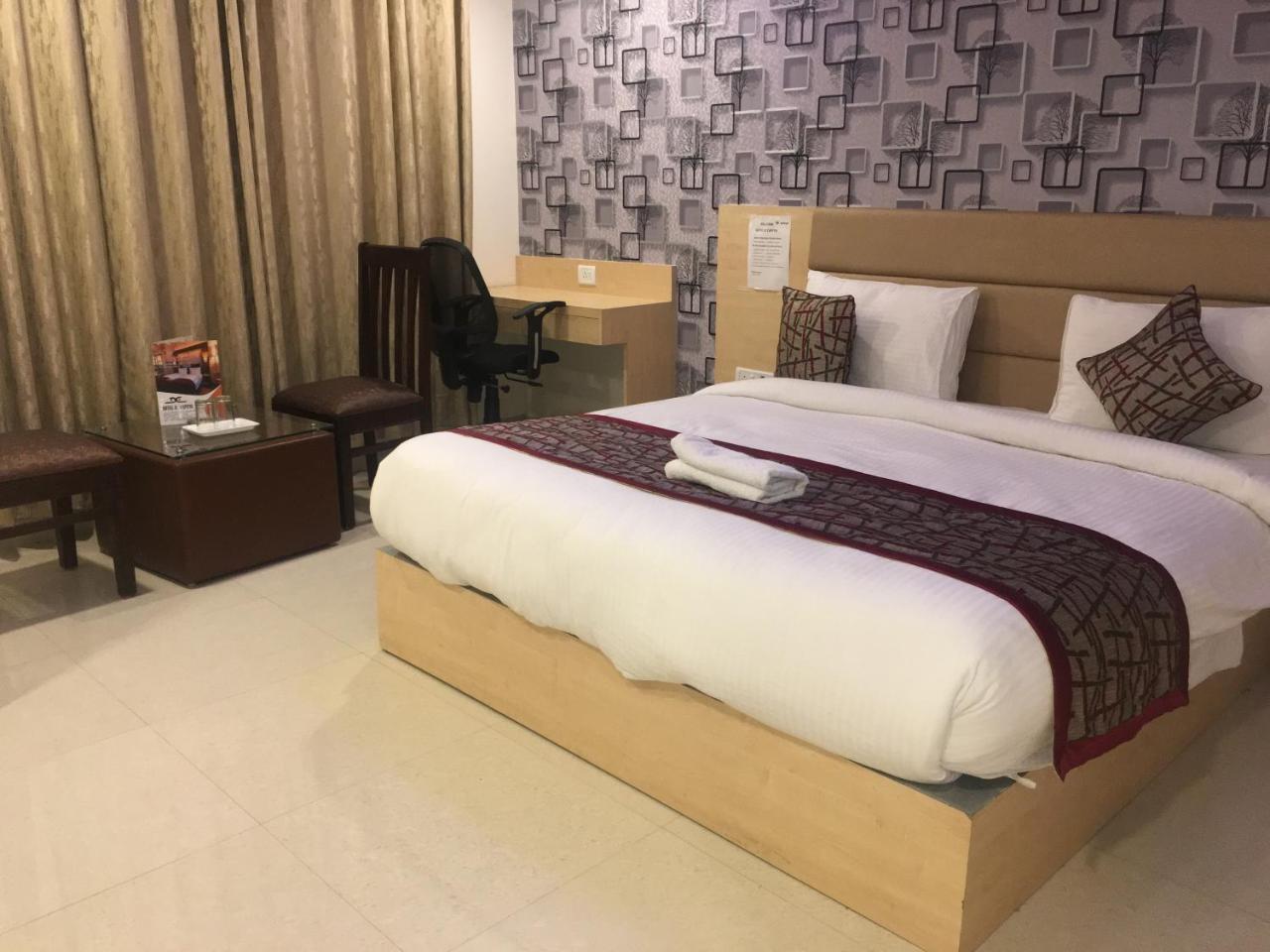 Hotel Airport D'Capitol Yeni Delhi Dış mekan fotoğraf