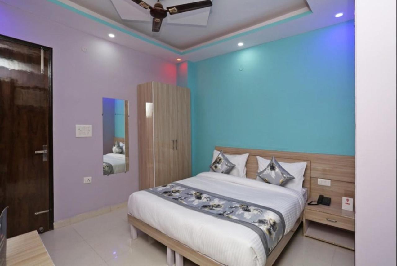 Hotel Airport D'Capitol Yeni Delhi Dış mekan fotoğraf